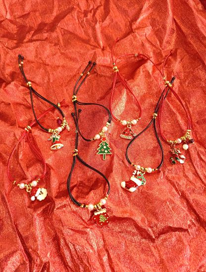 Εικόνα από ΧΡΙΣΤΟΥΓΕΝΝΙΑΤΙΚΟ ΒΡΑΧΙΟΛΙ ΜΕ ΔΙΑΦΟΡΑ ΣΤΟΙΧΕΙΑ