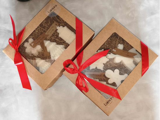Εικόνα από LUMORA ΧΡΙΣΤΟΥΓΕΝΝΙΑΤΙΚΟ GIFT BOX ΜΕ 4 ΚΕΡΙΑ